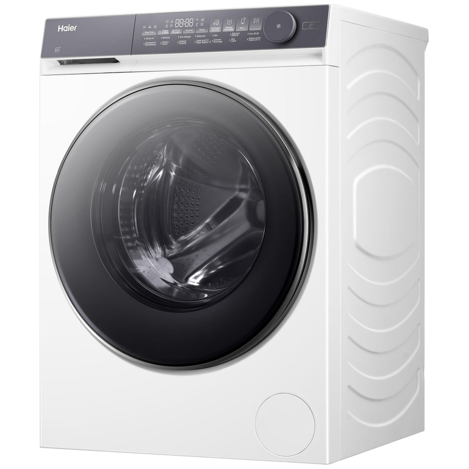 Een witte Haier wasmachine met zwarte deur en digitaal bedieningspaneel tegen een witte achtergrond.