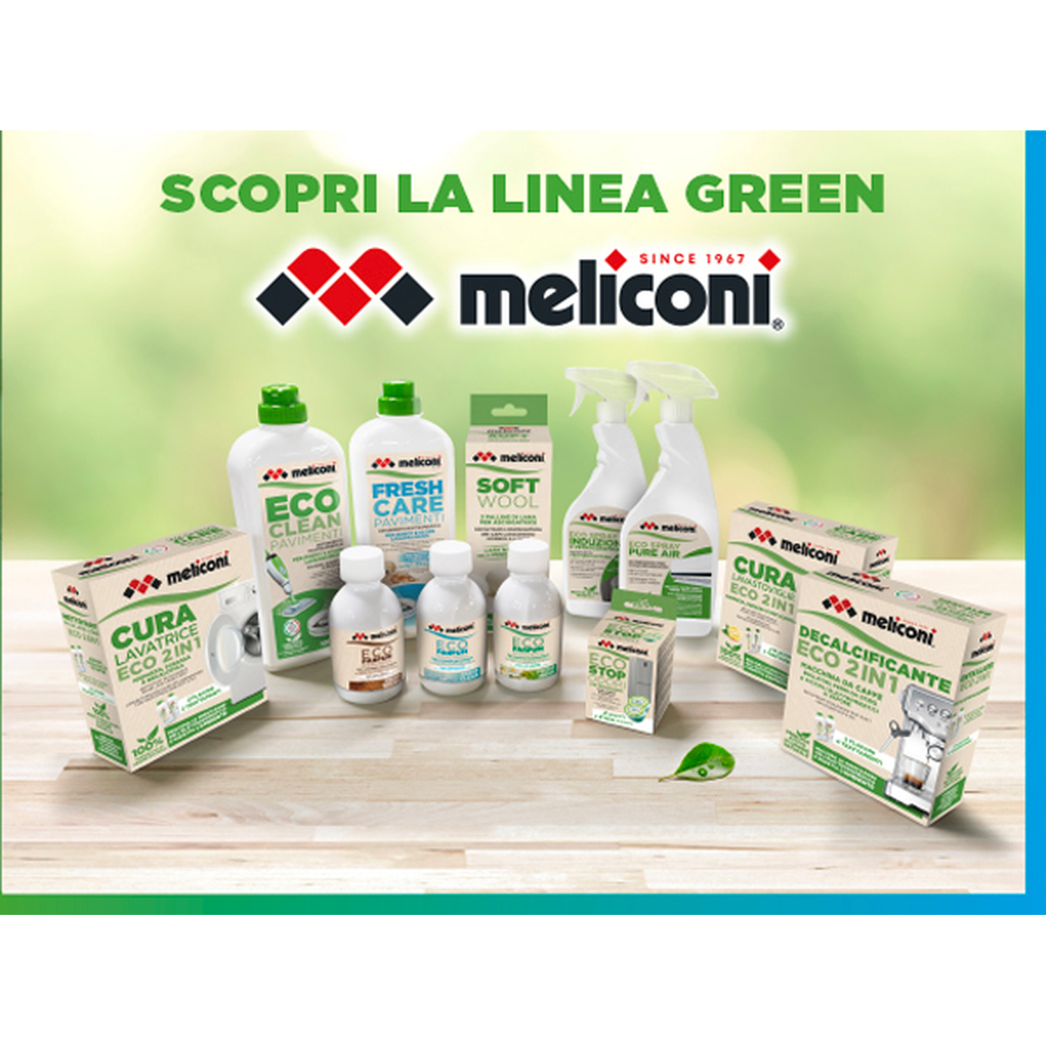 Vari prodotti di pulizia Meliconi Green su una superficie in legno con sfondo verde.