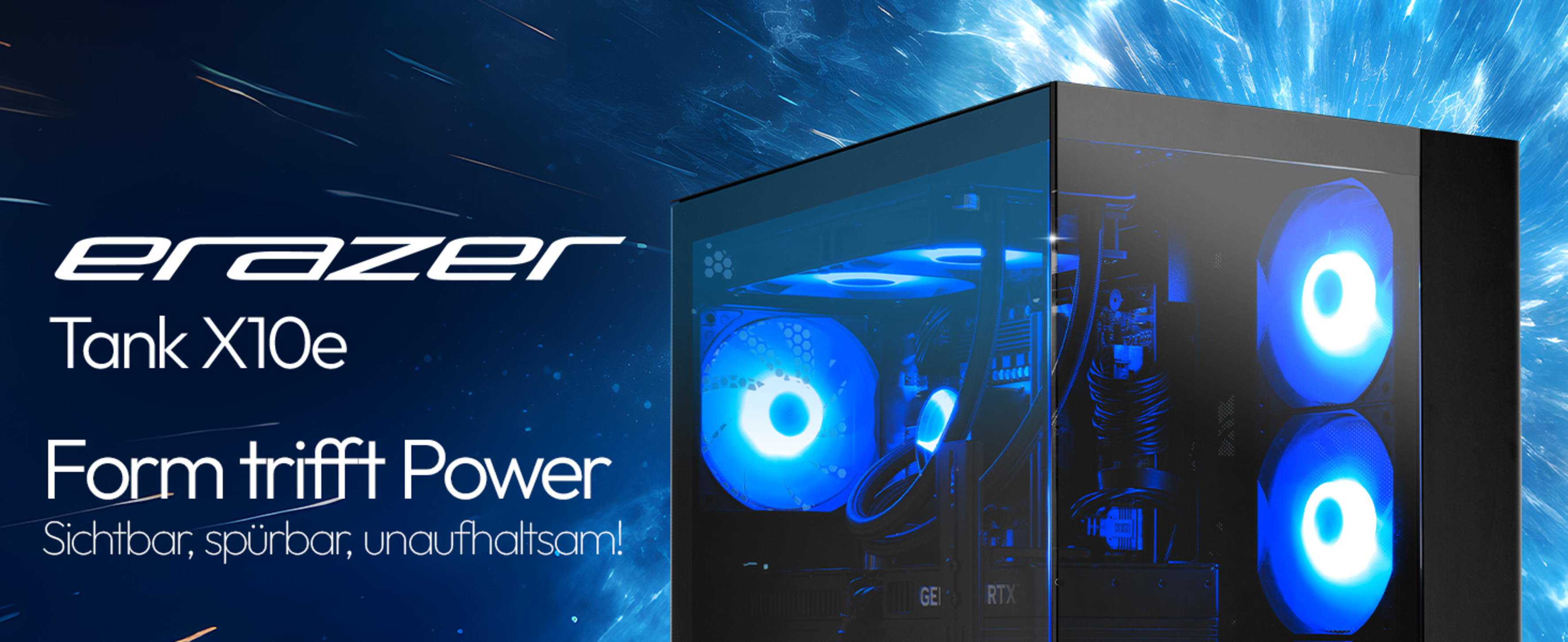 Ein Erazer Tank X10e Gaming-PC mit blauer Innenbeleuchtung vor einem blauen Weltraum-Hintergrund.