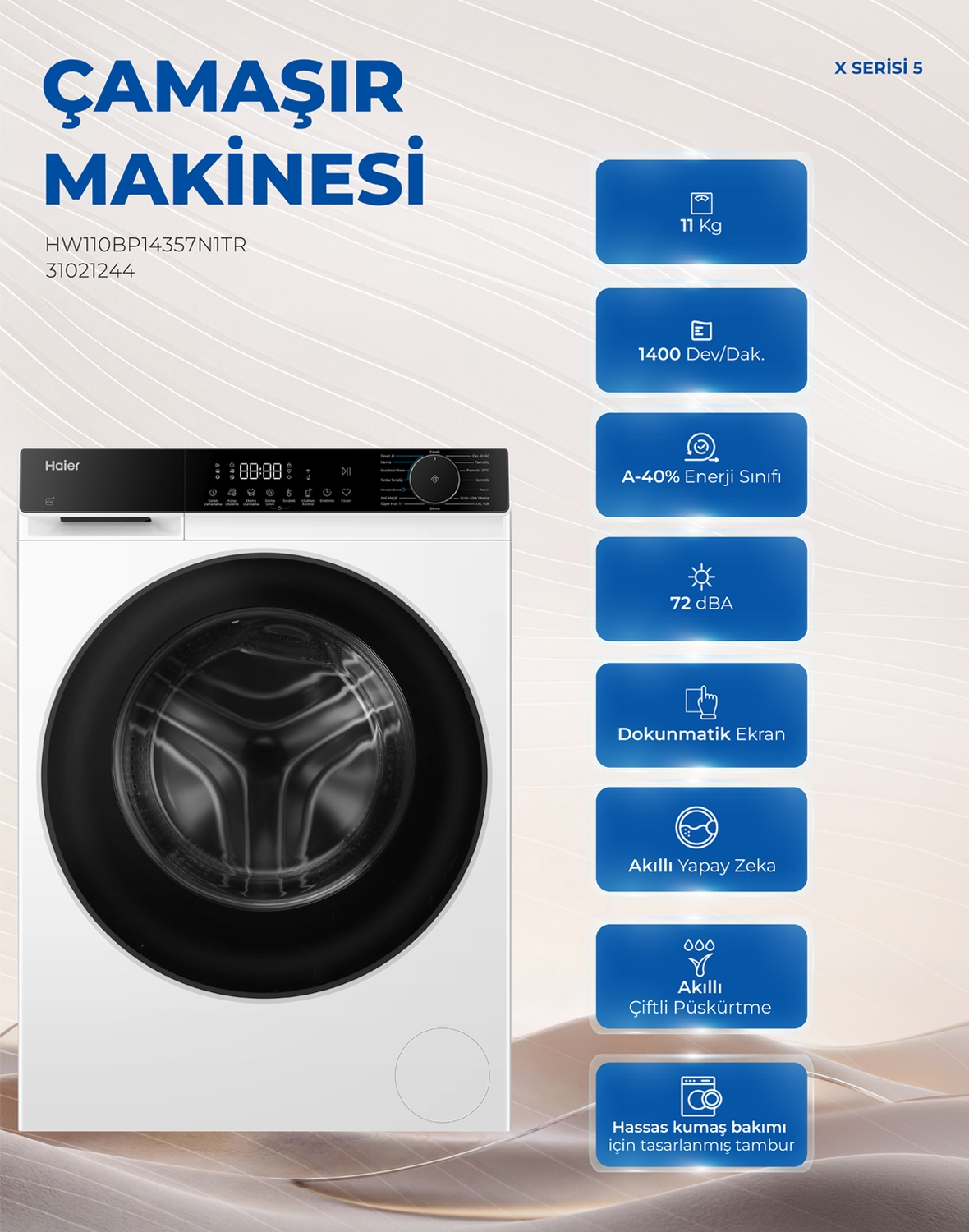 Sağda özellik simgeleriyle açık arka planda beyaz Haier çamaşır makinesi.