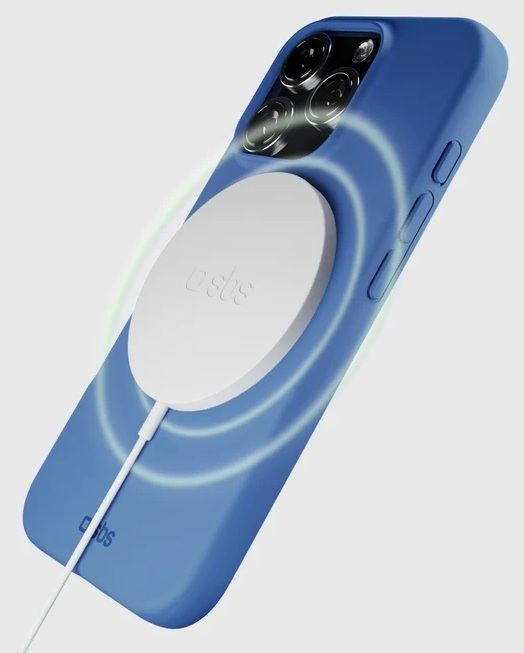 Niebieski smartfon ładuje się bezprzewodowo za pomocą białej okrągłej ładowarki.