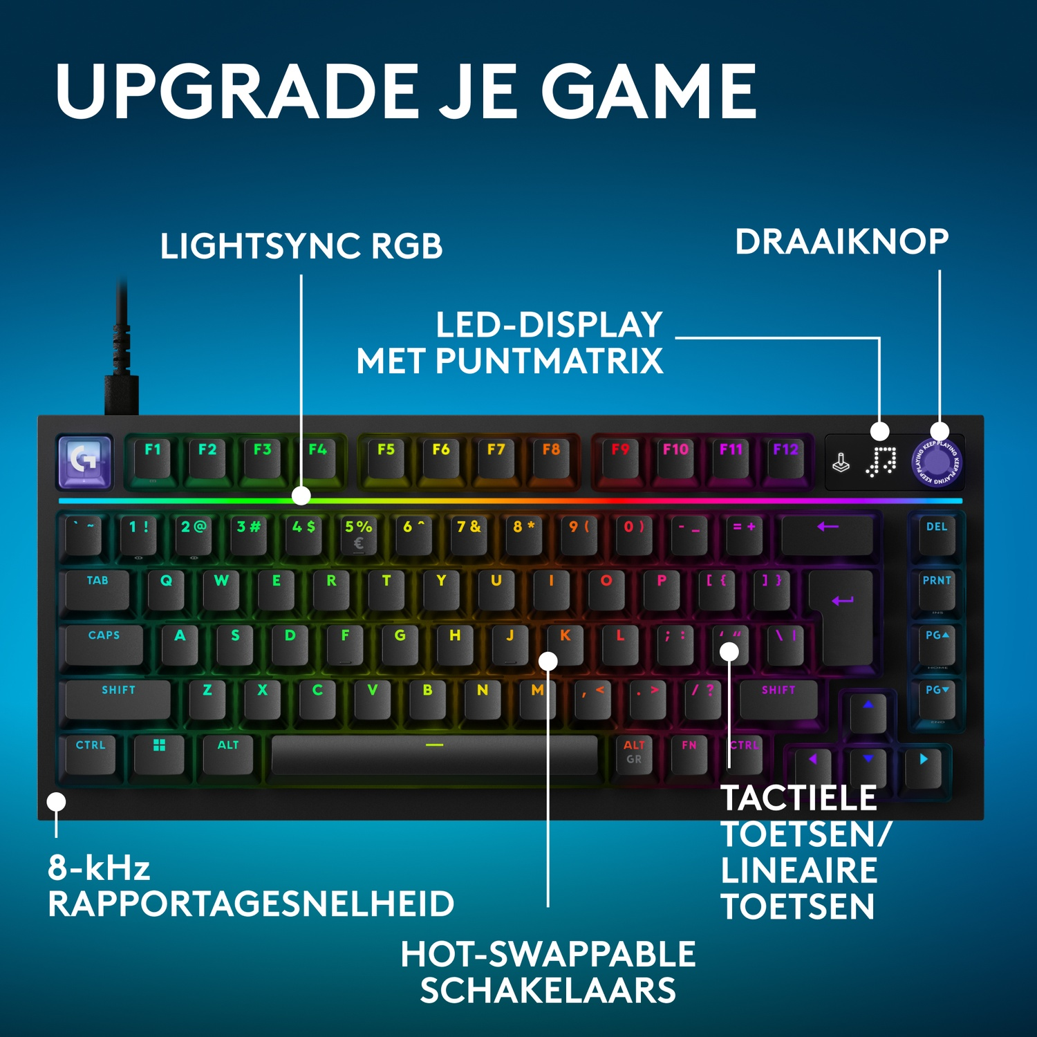 Een zwart mechanisch gamingtoetsenbord met RGB-verlichting op een blauwe achtergrond.