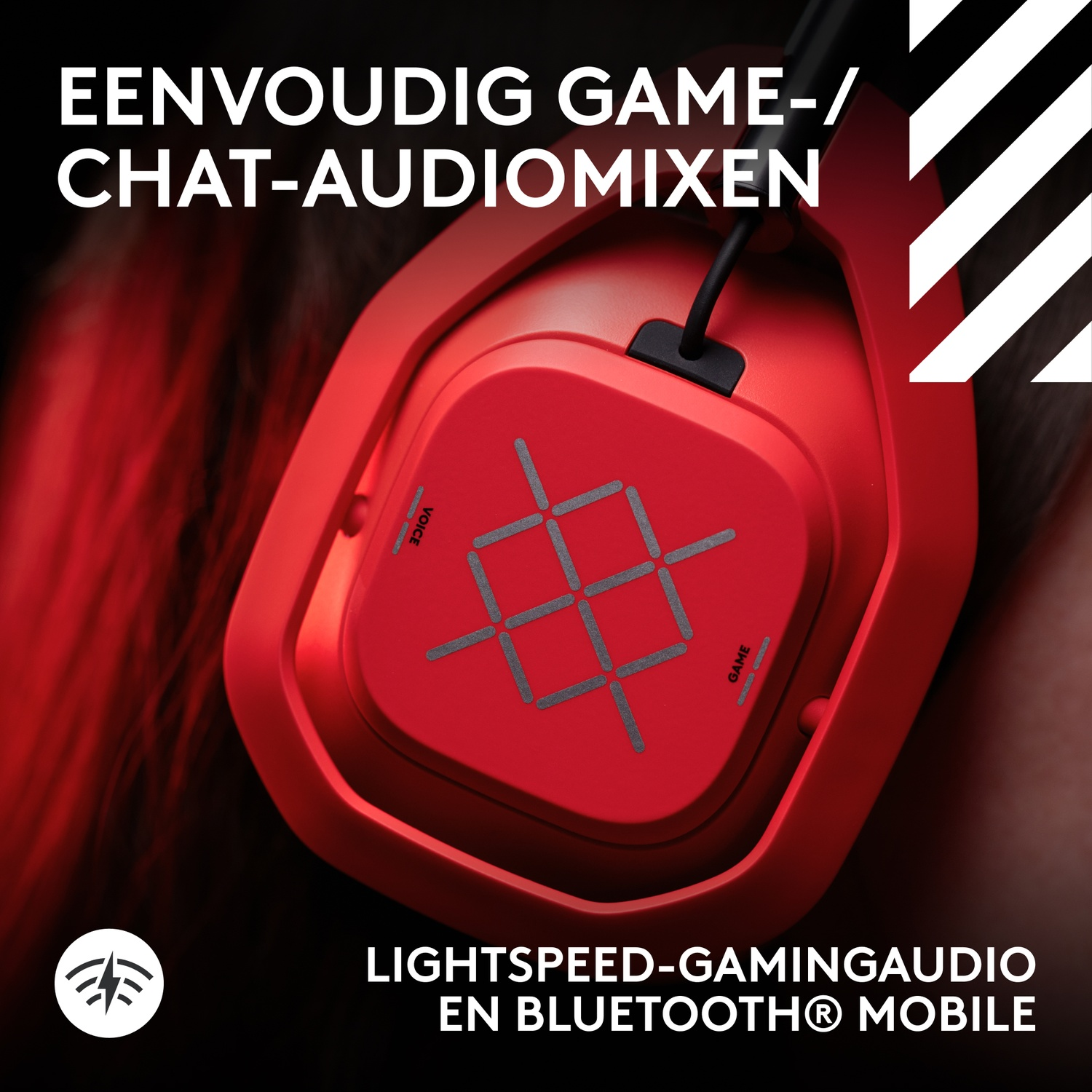 Rode gamingheadset met rasterpatroon en tekst zoals EENVOUDIG GAME-.