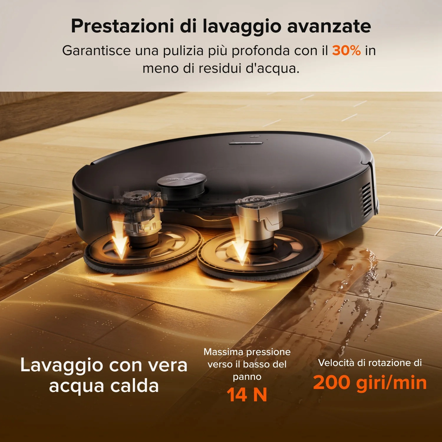 Un robot aspirapolvere nero pulisce un pavimento in legno con moci rotanti e acqua calda.