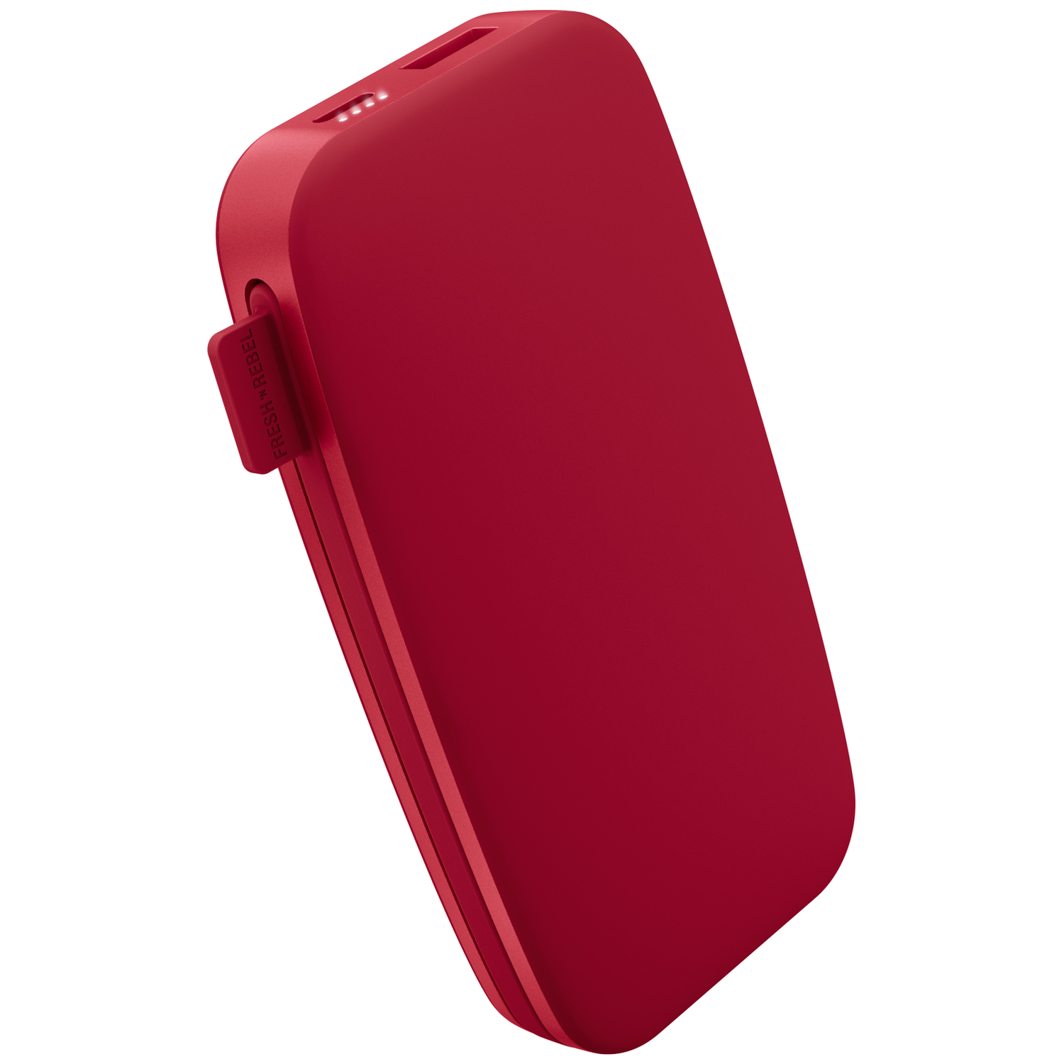 Une batterie externe rouge se tient sur fond blanc, avec un port USB et un logo de marque sur le côté.