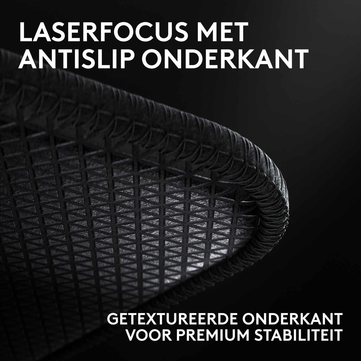 Zwarte mat met getextureerde onderkant en gestikte rand voor stabiliteit.