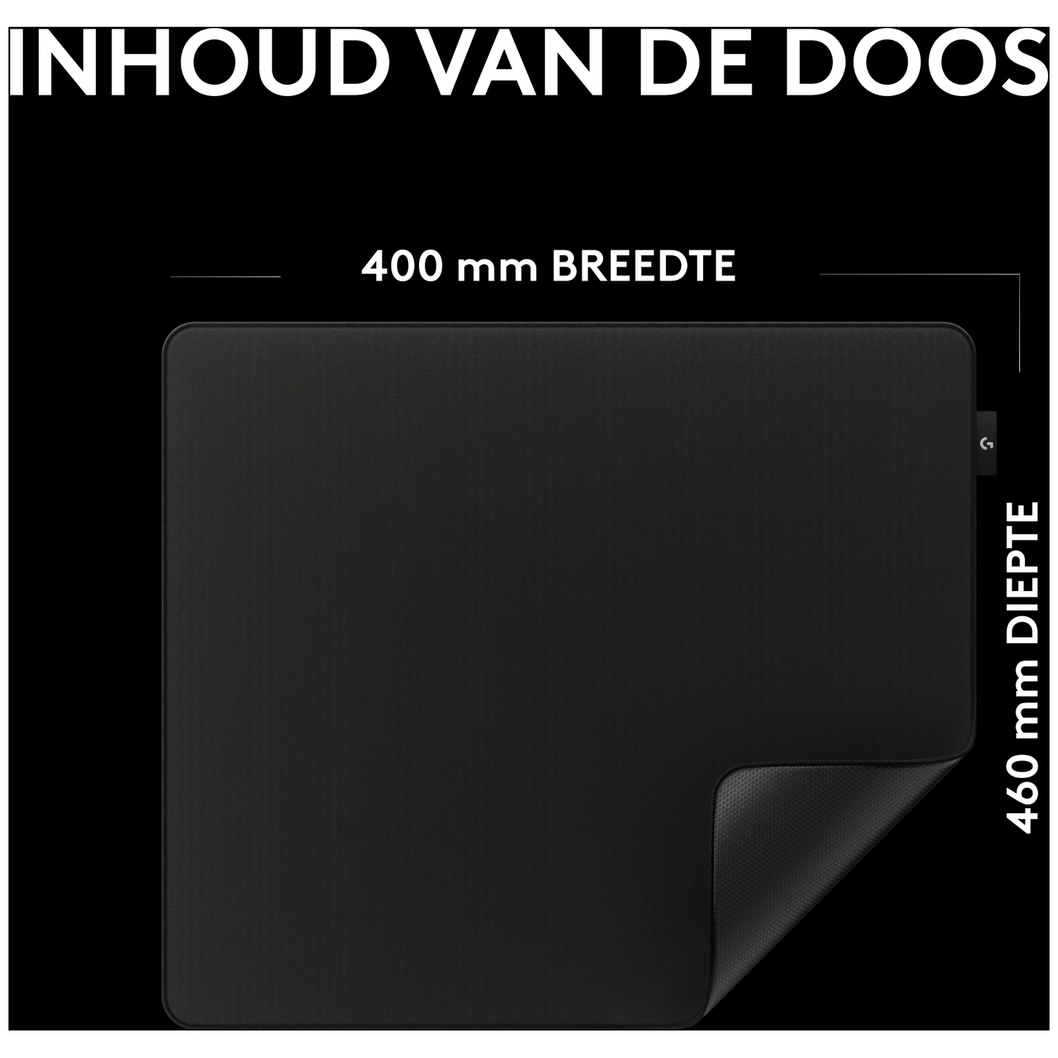 Zwarte muismat, 400 mm breed en 460 mm diep, getoond op een zwarte achtergrond.