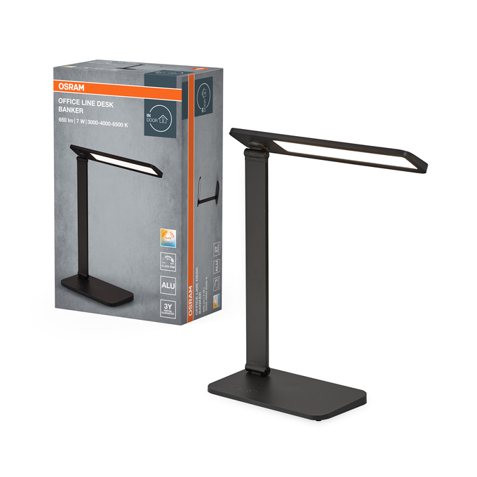 Fekete Osram LED íróasztali lámpa sz ürke termékcsomagolása mellett fehér háttérben.