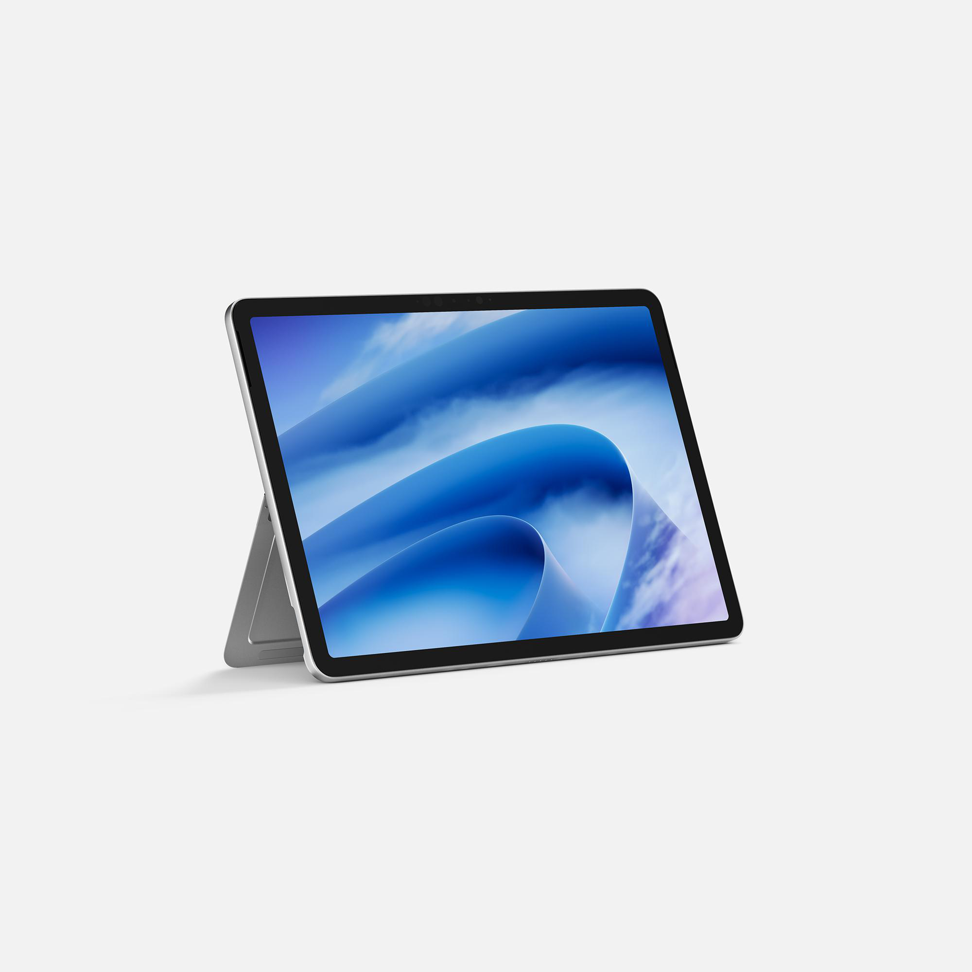 Ein silbernes Tablet mit blauem Bildschirm und integriertem Ständer steht auf weißem Hintergrund.