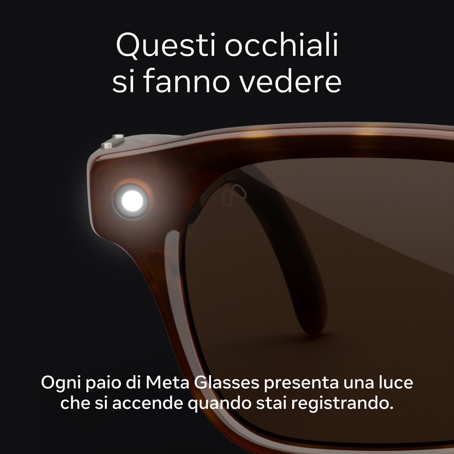 Primo piano di occhiali smart con una luce di registrazione.