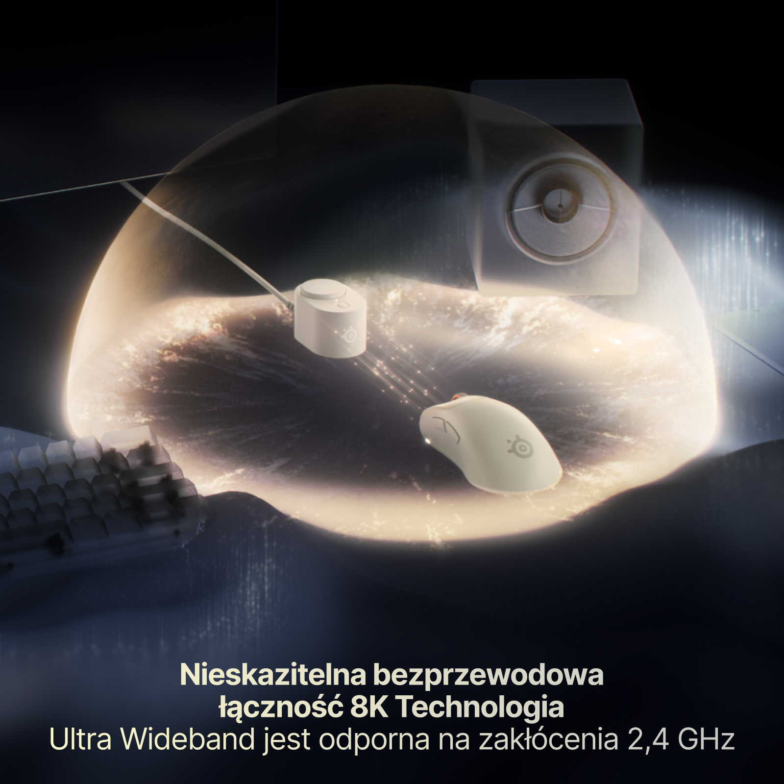 Świecąca kopuła chroni białą mysz bezprzewodową i odbiornik przed zakłóceniami na ciemnym biurku.