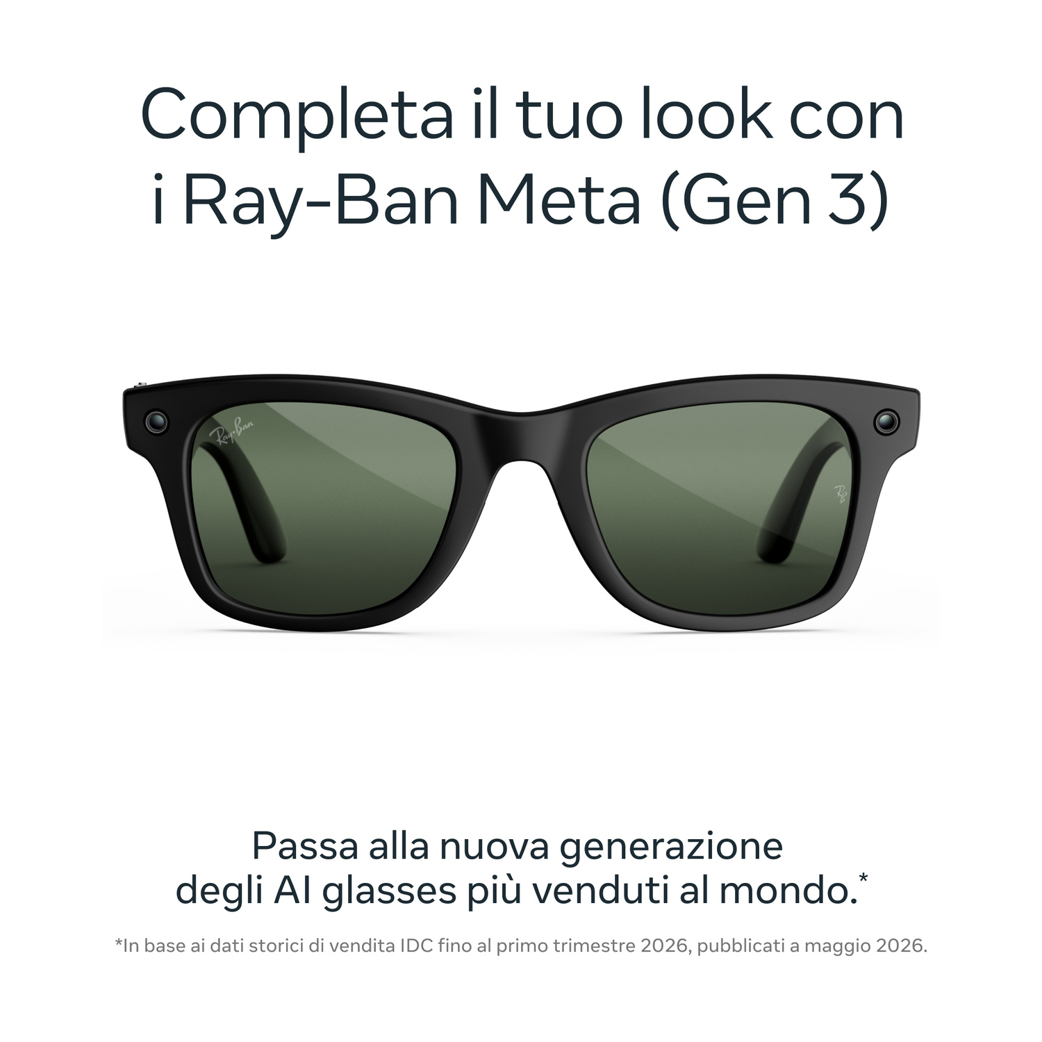 Occhiali smart Ray-Ban Meta neri con lenti verdi su sfondo bianco e testo promozionale in italiano.