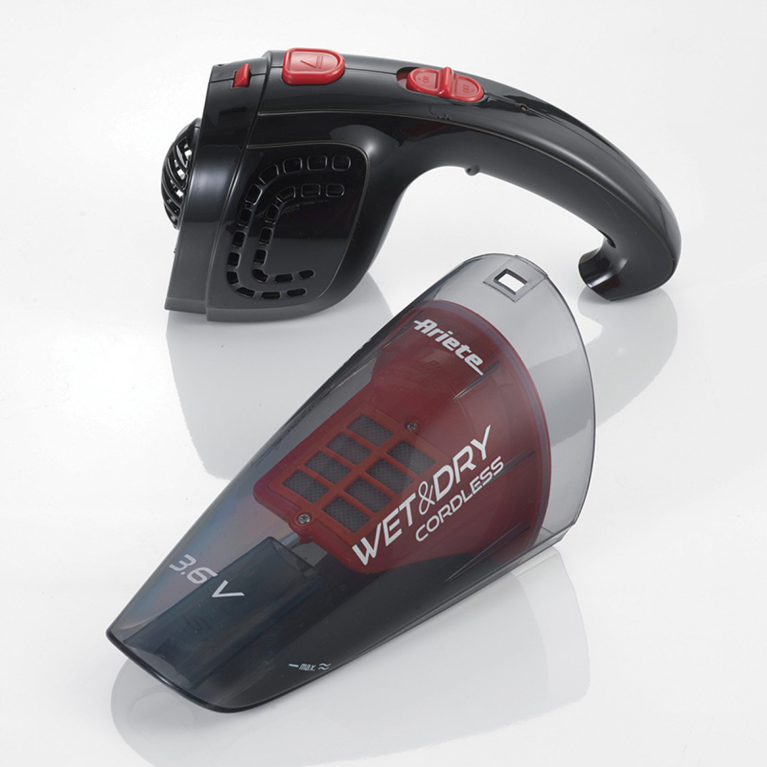 Aspirapolvere portatile cordless Ariete nero con contenitore della polvere rimovibile e tasti rossi.