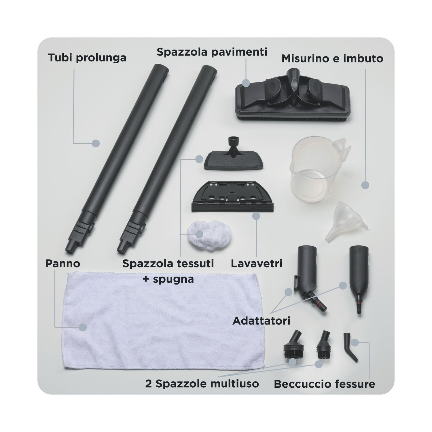 Vari accessori per pulitore a vapore tra cui tubi, spazzole, panno e imbuto su superficie chiara.