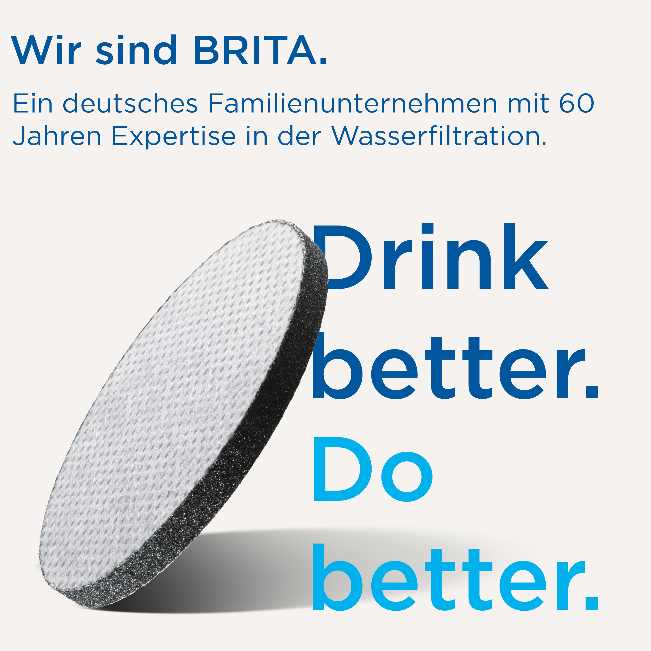 BRITA-Werbung mit einem runden Filter und blauem Text auf hellem Hintergrund.