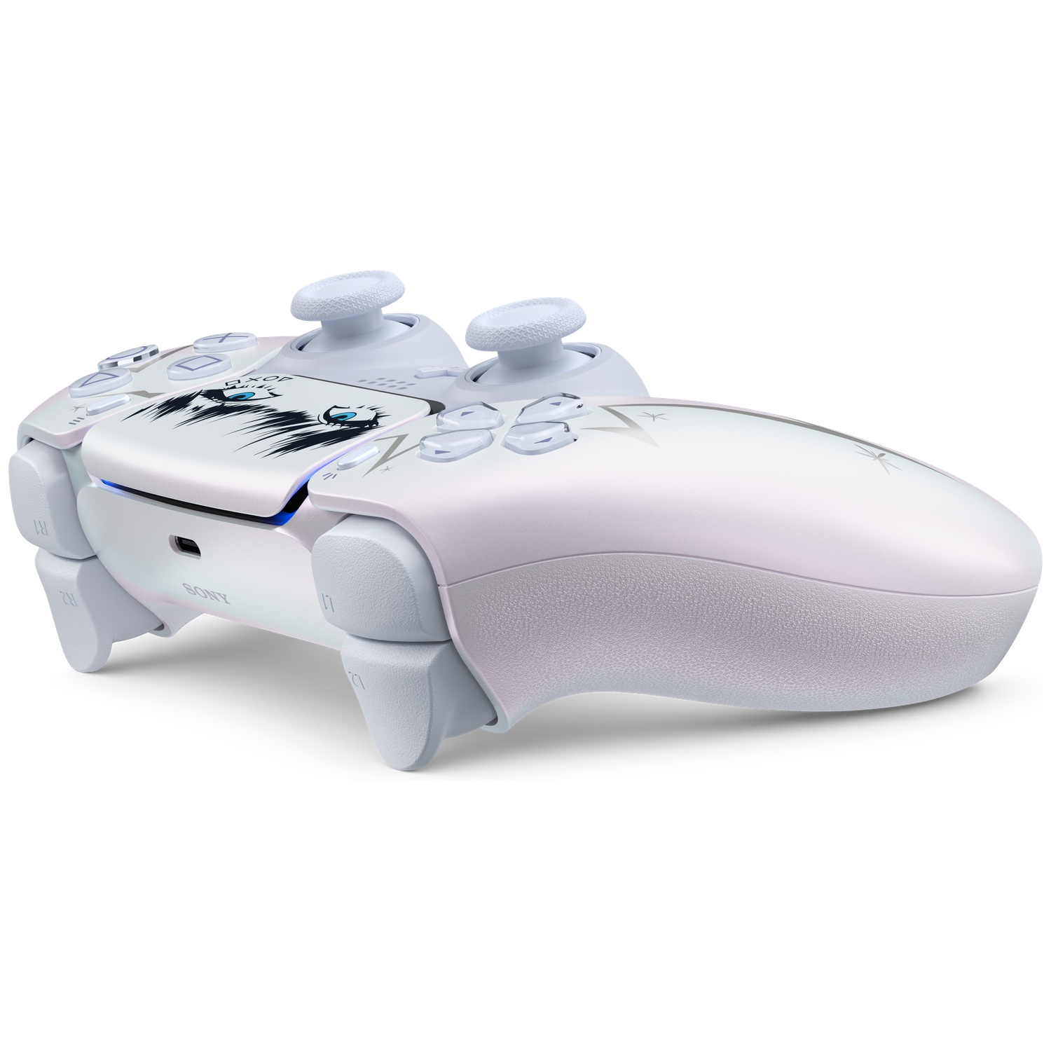 Een witte draadloze gamecontroller met anime-ooggrafics op het touchpad en sterren op het handvat.