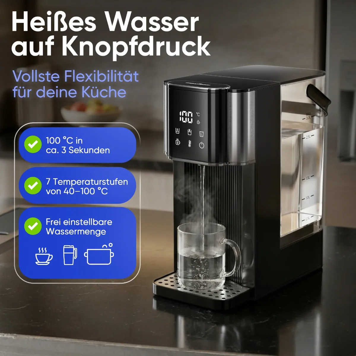 Ein schwarzer Heißwasserspender auf einer Theke füllt ein Glas mit heißem Wasser, mit Textfeldern.