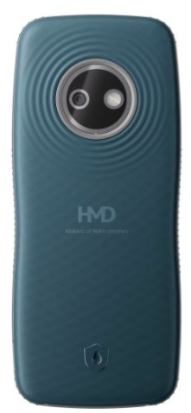 Tył niebieskiego smartfona z okrągłym aparatem, logo HMD i ikoną tarczy.