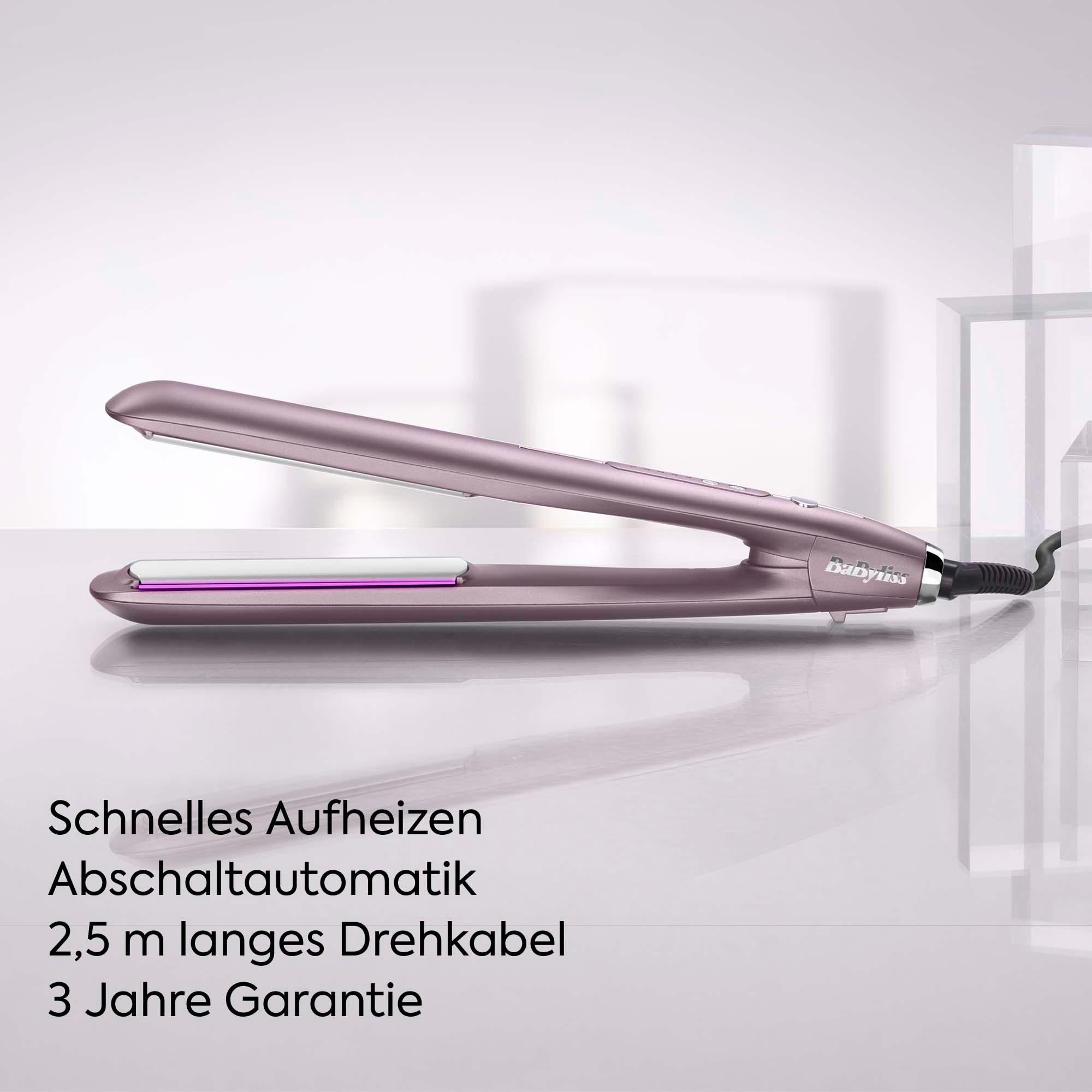 Ein roségoldener Haarglätter auf einer glänzenden Oberfläche mit deutschen Werbetexten.