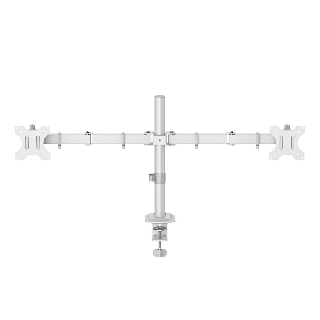Soporte plateado para dos monitores con soportes VESA y pinza de escritorio sobre fondo blanco.