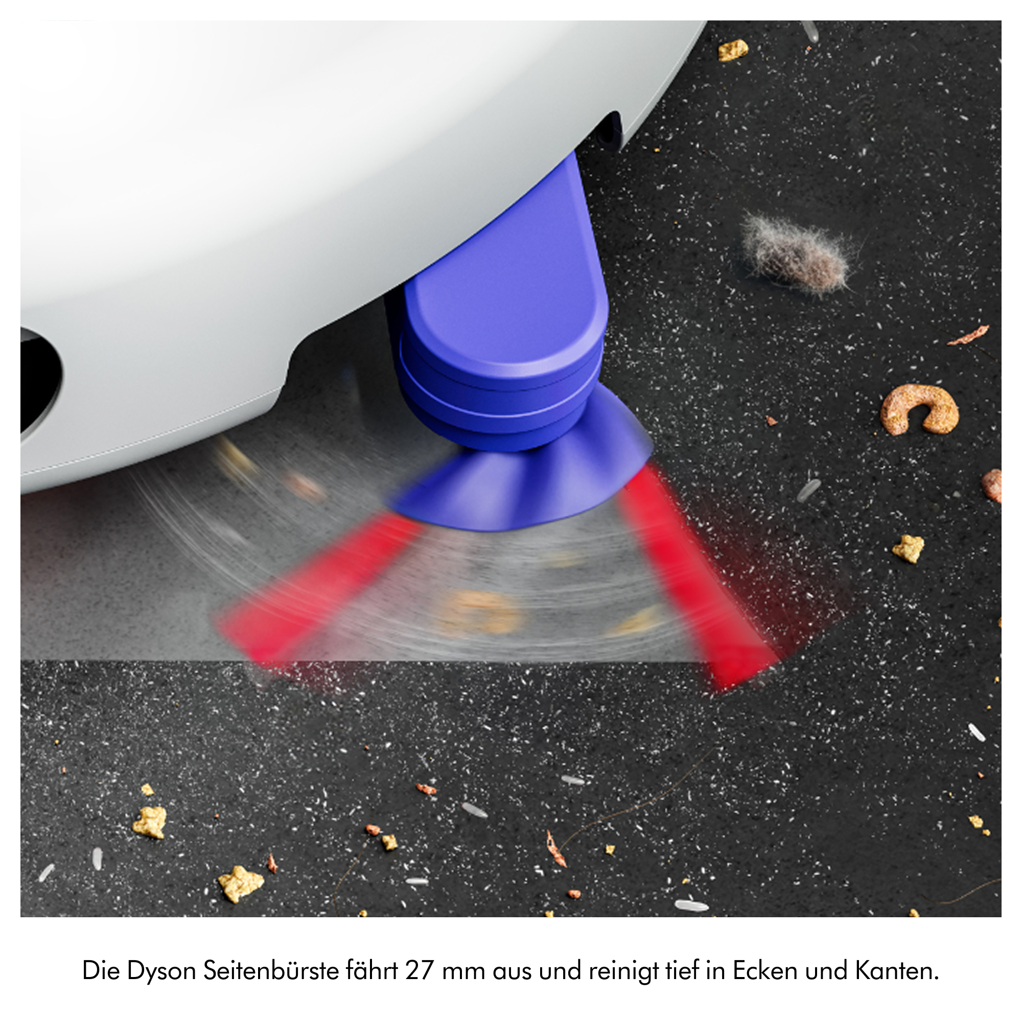 Eine weiße Dyson-Kehrmaschine mit einer blauen, rotierenden Seitenbürste fegt Schmutz von einem dunklen Boden.