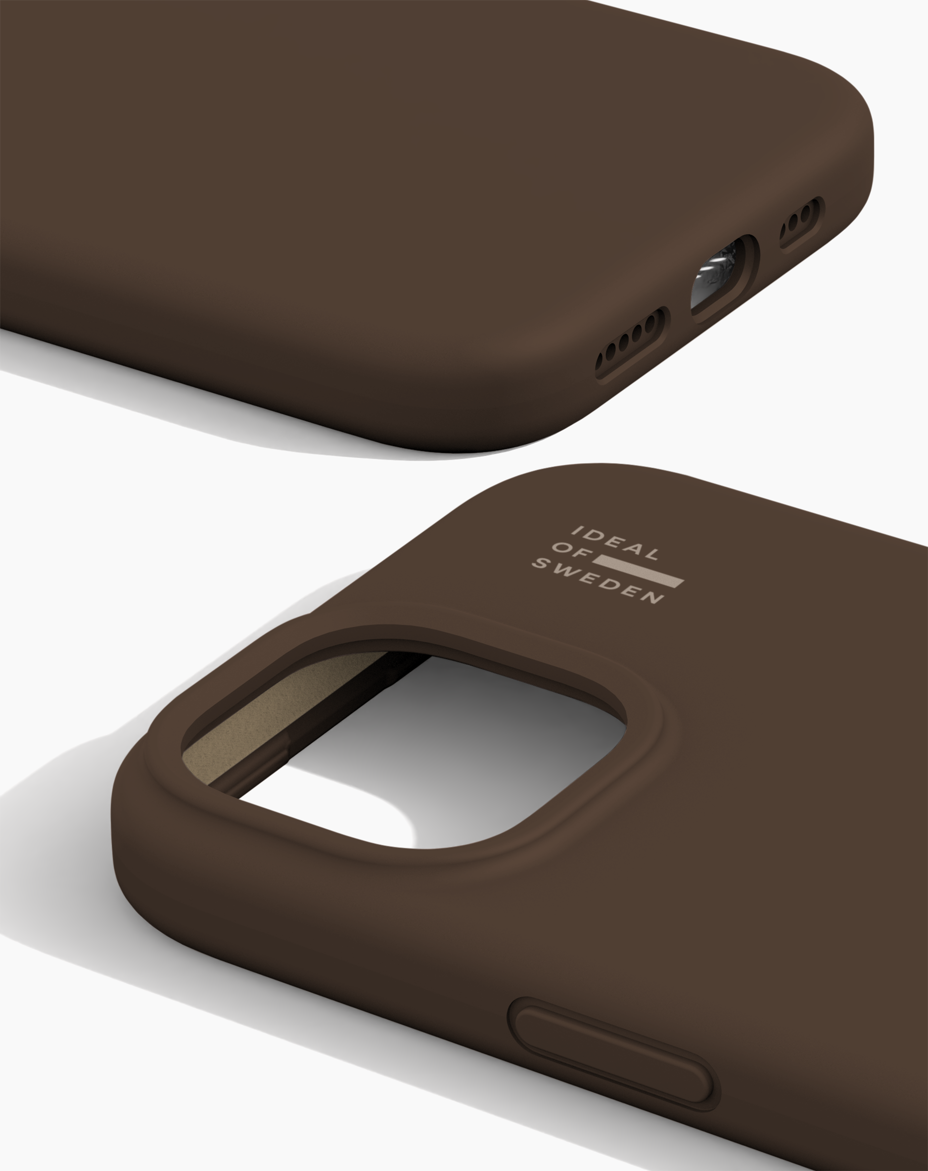 Zwei braune Smartphone-Hüllen mit Ideal of Sweden Logo auf weißem Hintergrund.
