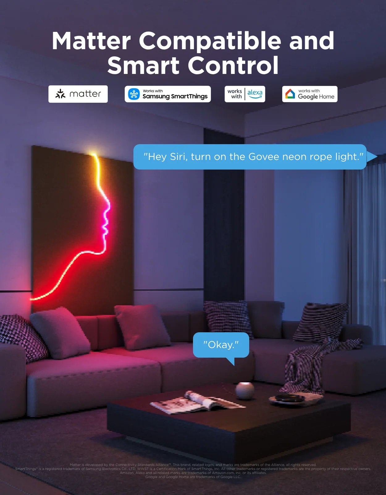 Wohnzimmer mit rotem Neonlicht, großem Sofa, Kaffeetisch und Kompatibilitätssymbolen für Smart-Home.