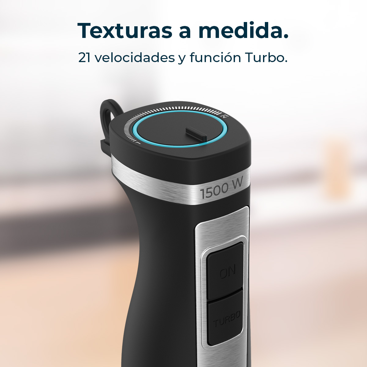 Batidora de mano negra con 1500W, selector de velocidad y botones On/Turbo.