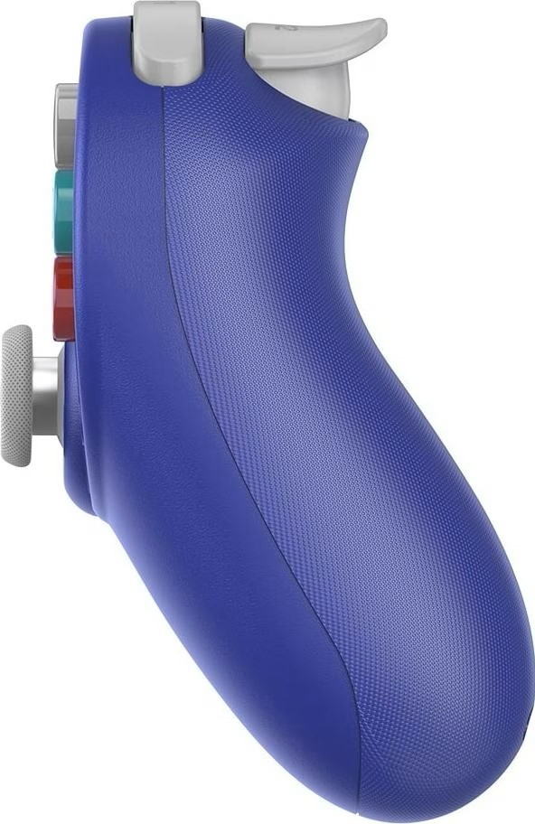 Vista laterale di un controller di gioco blu con pulsanti argentati e impugnatura testurizzata.