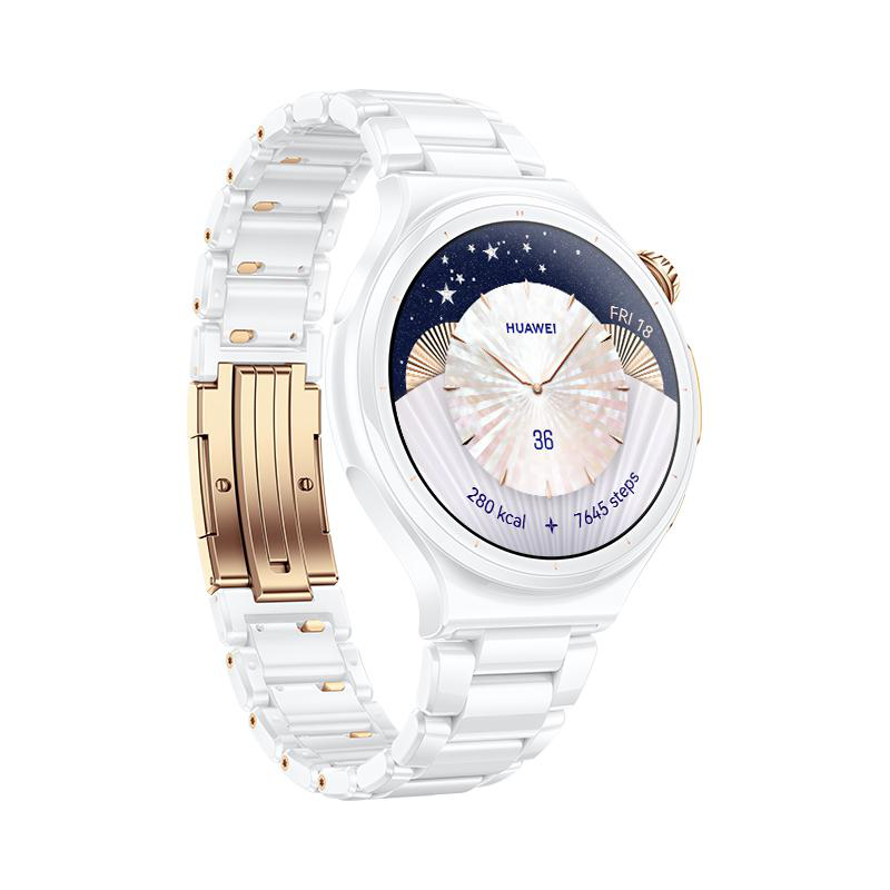Eine weiße Smartwatch mit goldenem Metallarmband und digitalem Zifferblatt auf weißem Hintergrund.