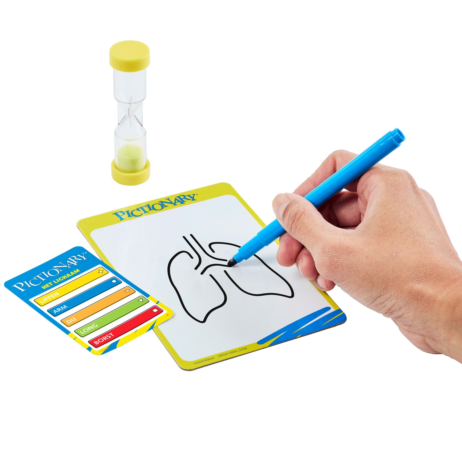 Une main dessine des poumons sur un plateau Pictionary près d'un sablier.