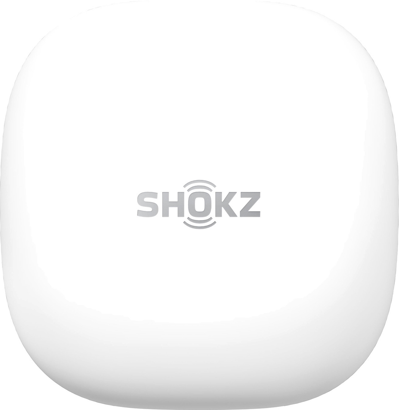Ein weißes, quadratisches Shokz-Ladecase mit abgerundeten Ecken und grauer Logoaufschrift.