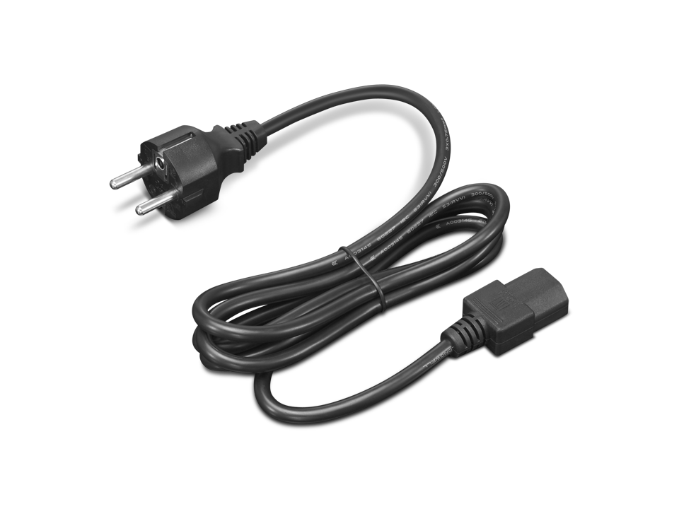 Un cable de alimentación negro con enchufe Schuko y conector C13 sobre fondo blanco.