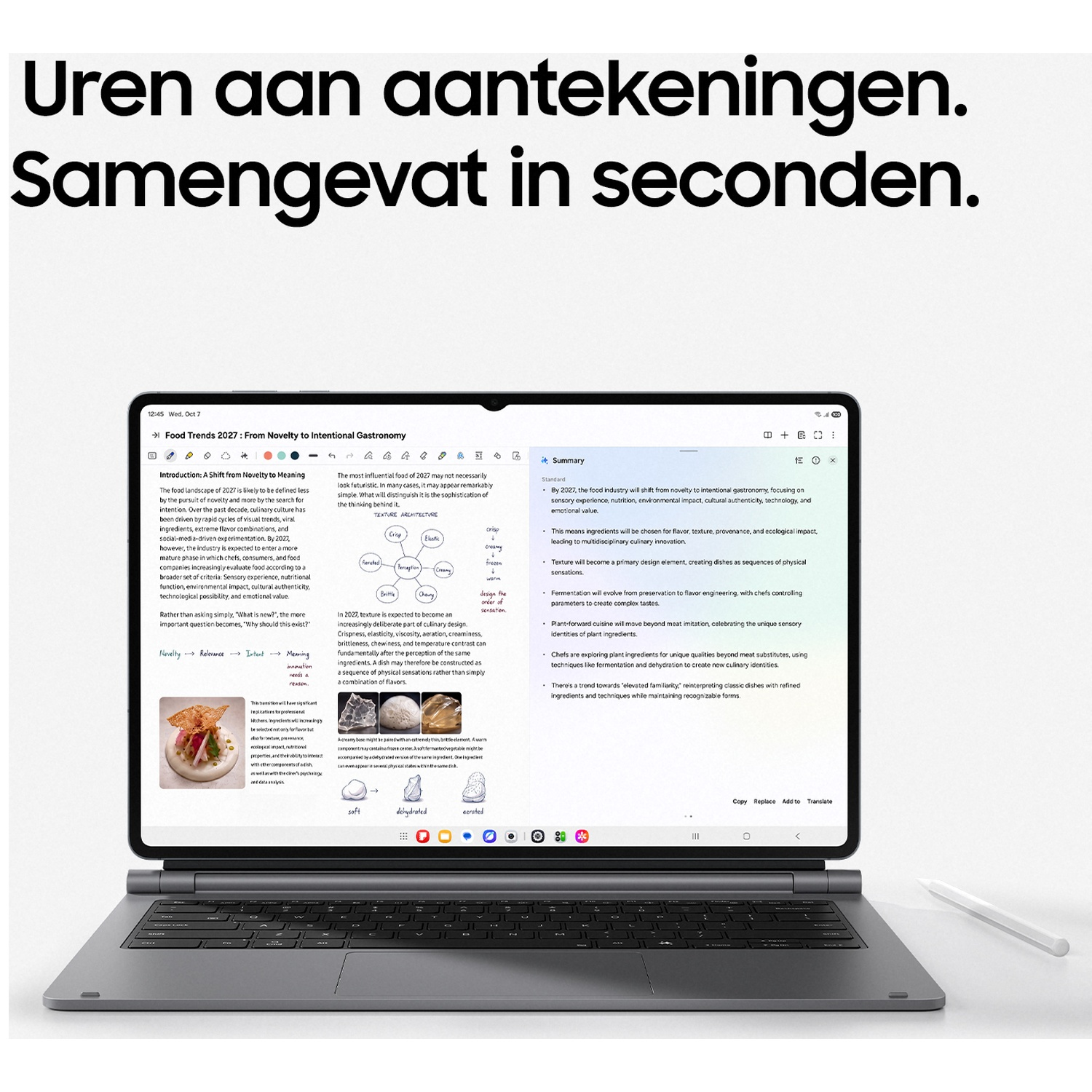 Een tablet toont tekstnotities en een AI-samenvatting, verbonden met een toetsenbord en stylus ernaast.