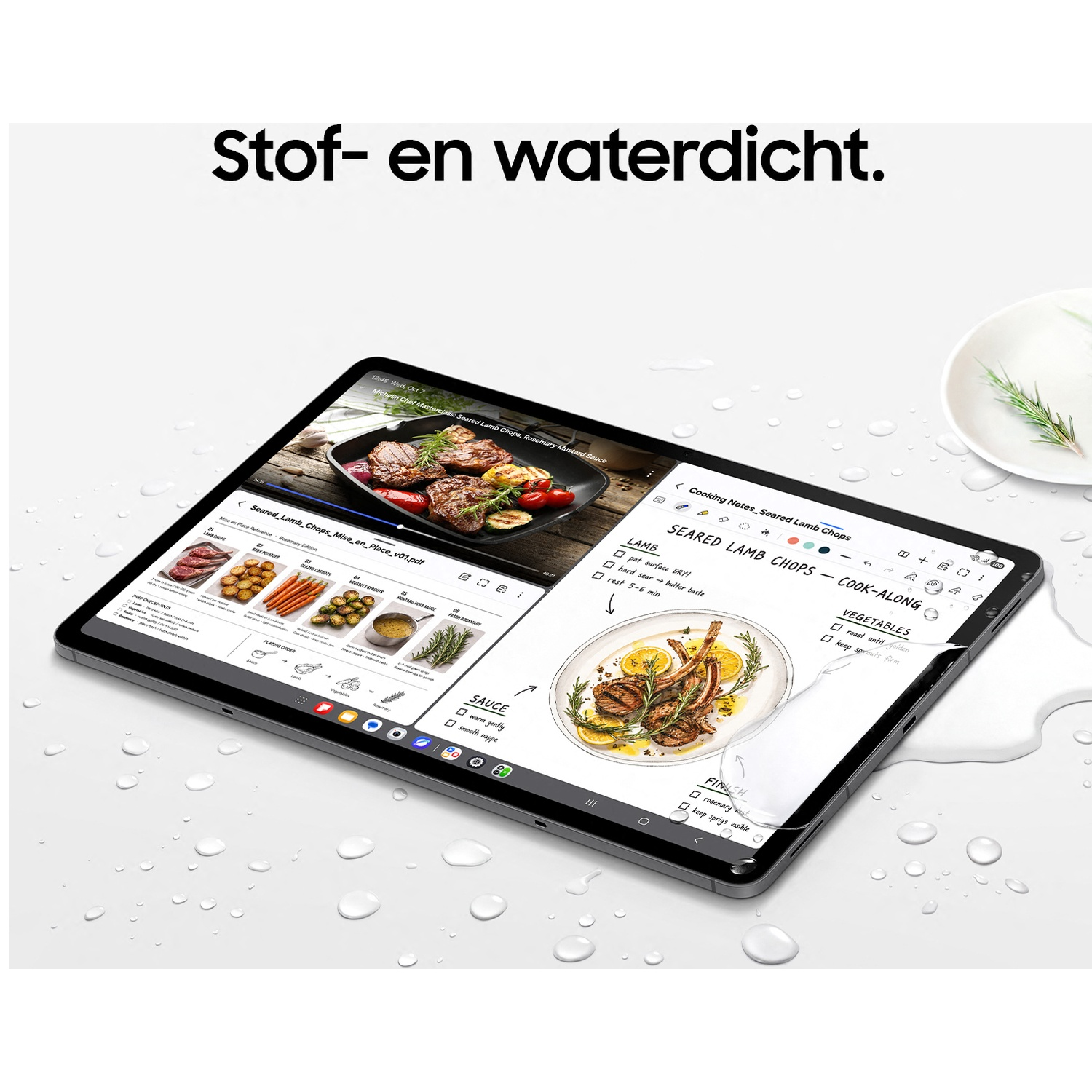 Waterdichte tablet toont kookrecepten en video's op een natte witte achtergrond met druppels.