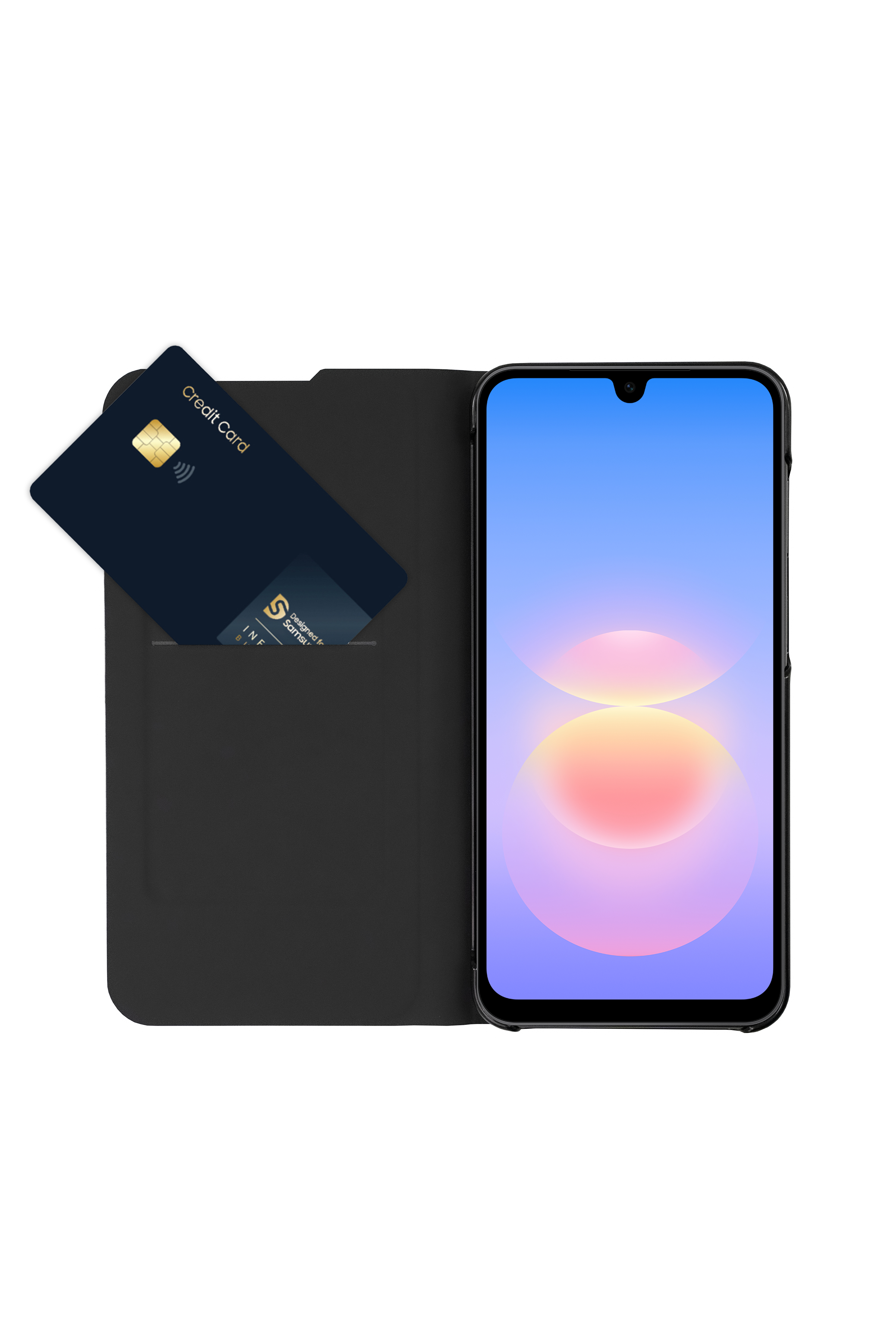 Ein schwarzes Smartphone-Lederetui hält eine blaue Kreditkarte, während das Telefon einen leuchtenden Bildschirm zeigt.