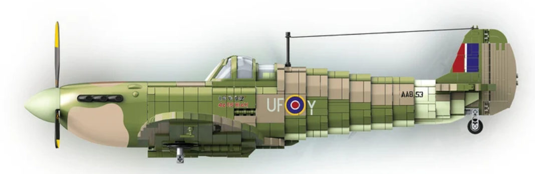 Ein detailliertes Lego-Modell eines Militärflugzeugs in olivgrünen und beige Tönen, seitlich dargestellt.