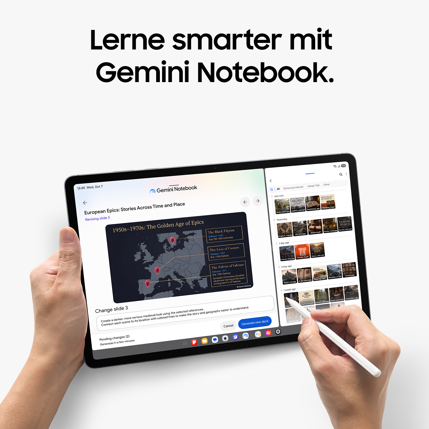 Ein Tablet zeigt Gemini Notebook mit einer Karte Europas und Texten, bedient von zwei Händen mit Stift.