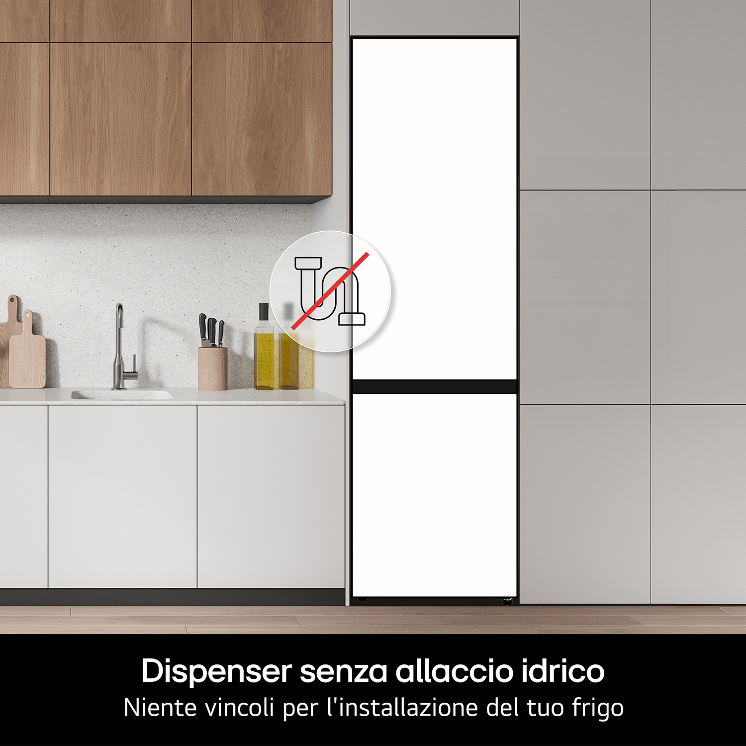 Cucina moderna con frigorifero integrato e icona che indica nessun allaccio idrico.