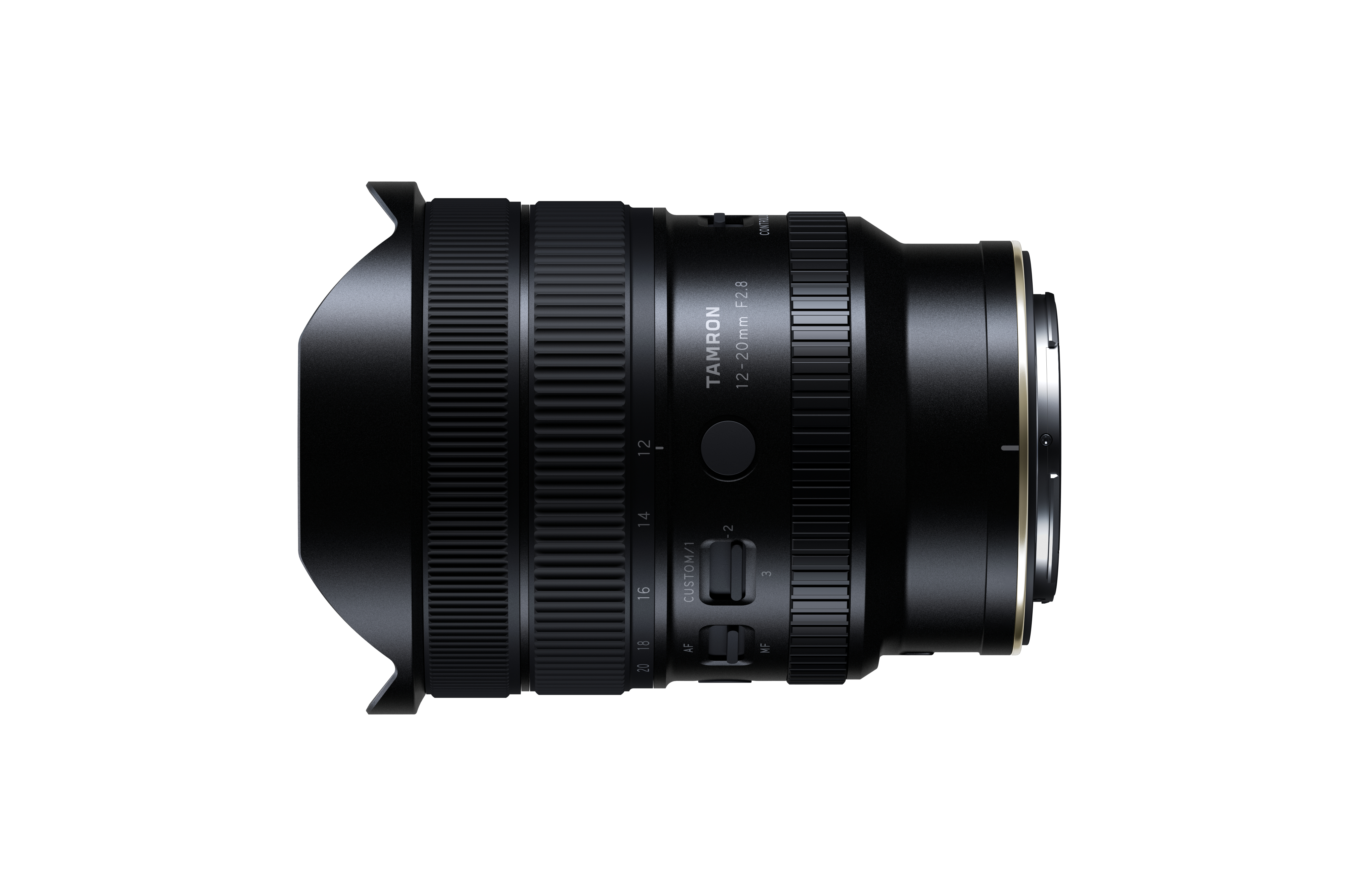 Schwarzes Tamron 12-20mm F2.8 Weitwinkel-Kameraobjektiv horizontal auf weißem Hintergrund.