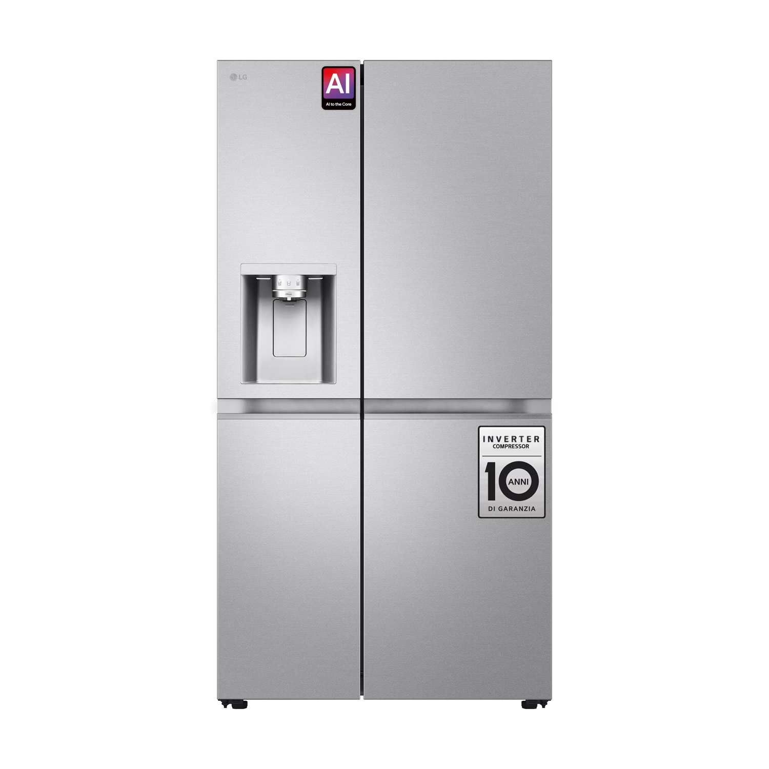 Un frigorifero side-by-side LG argento con distributore d'acqua e adesivo di garanzia su sfondo bianco.