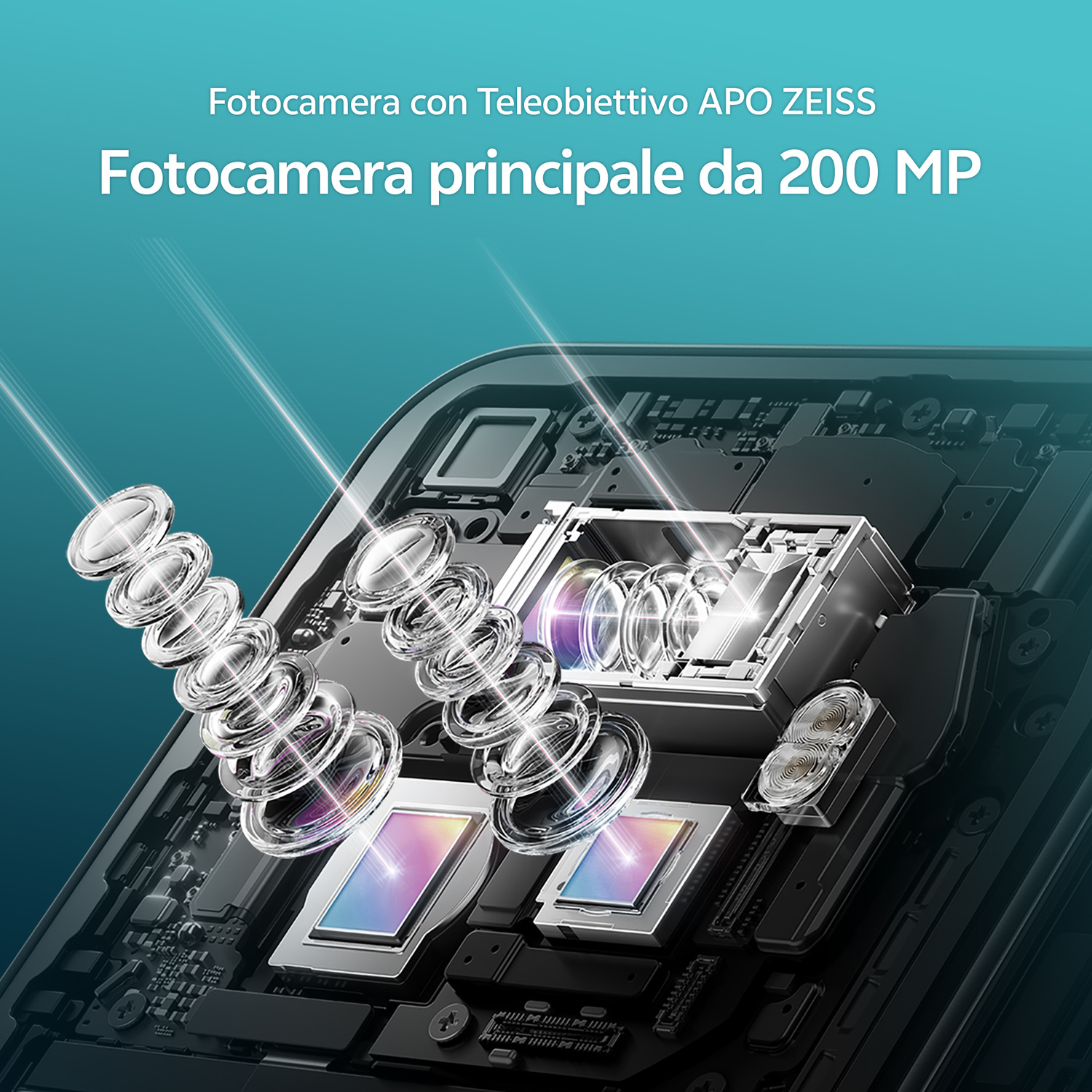 Primo piano dei componenti della fotocamera di uno smartphone con lenti e sensori su sfondo nero.