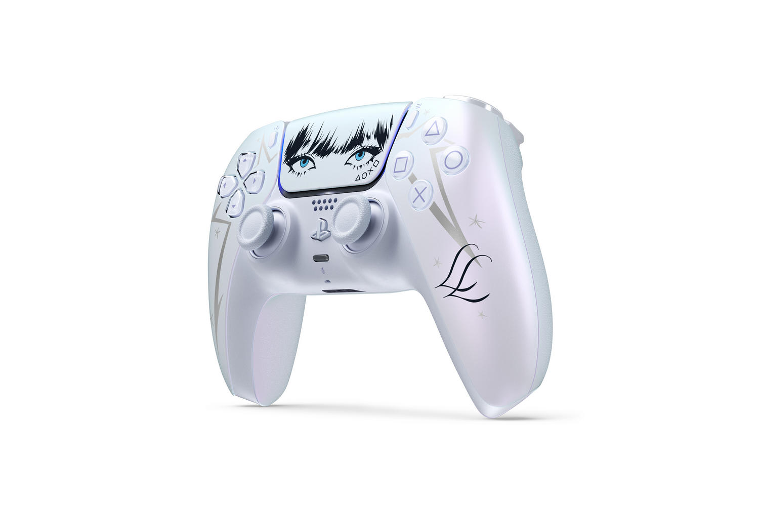 Un mando blanco de PlayStation 5 con ojos de anime azules en el panel táctil y líneas finas.