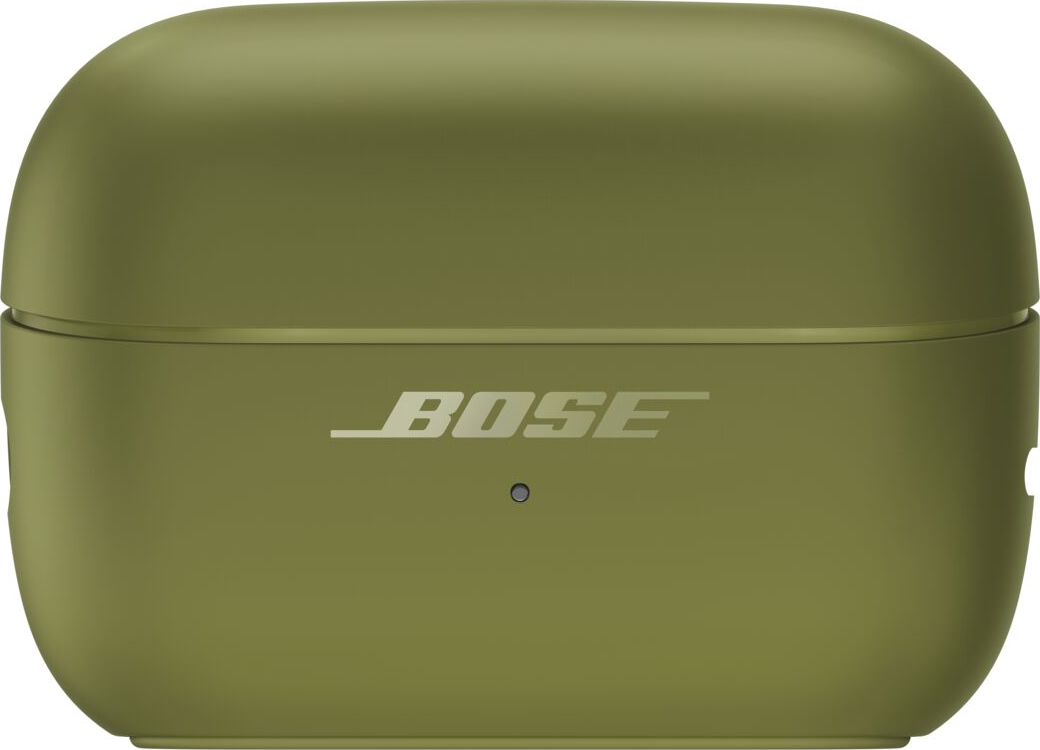 Ein geschlossenes, olivgrünes Bose-Kopfhöreretui mit dem Bose-Logo und einer kleinen Kontrollleuchte.