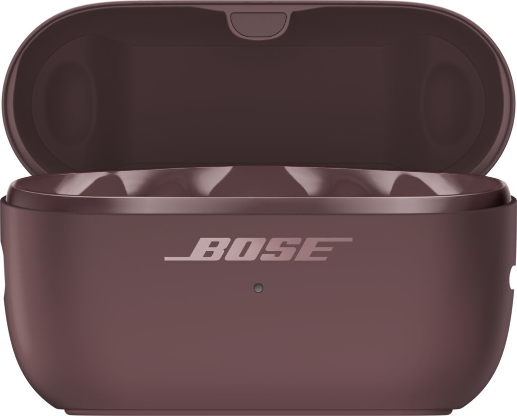 Offenes dunkelviolettes Bose Ladeetui mit sichtbarem Logo und LED-Leuchte vorne.