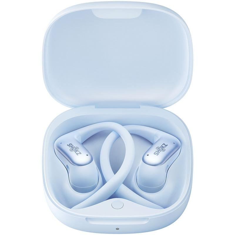 Auriculares inalámbricos Shokz azul claro en su estuche de carga, vistos desde arriba.