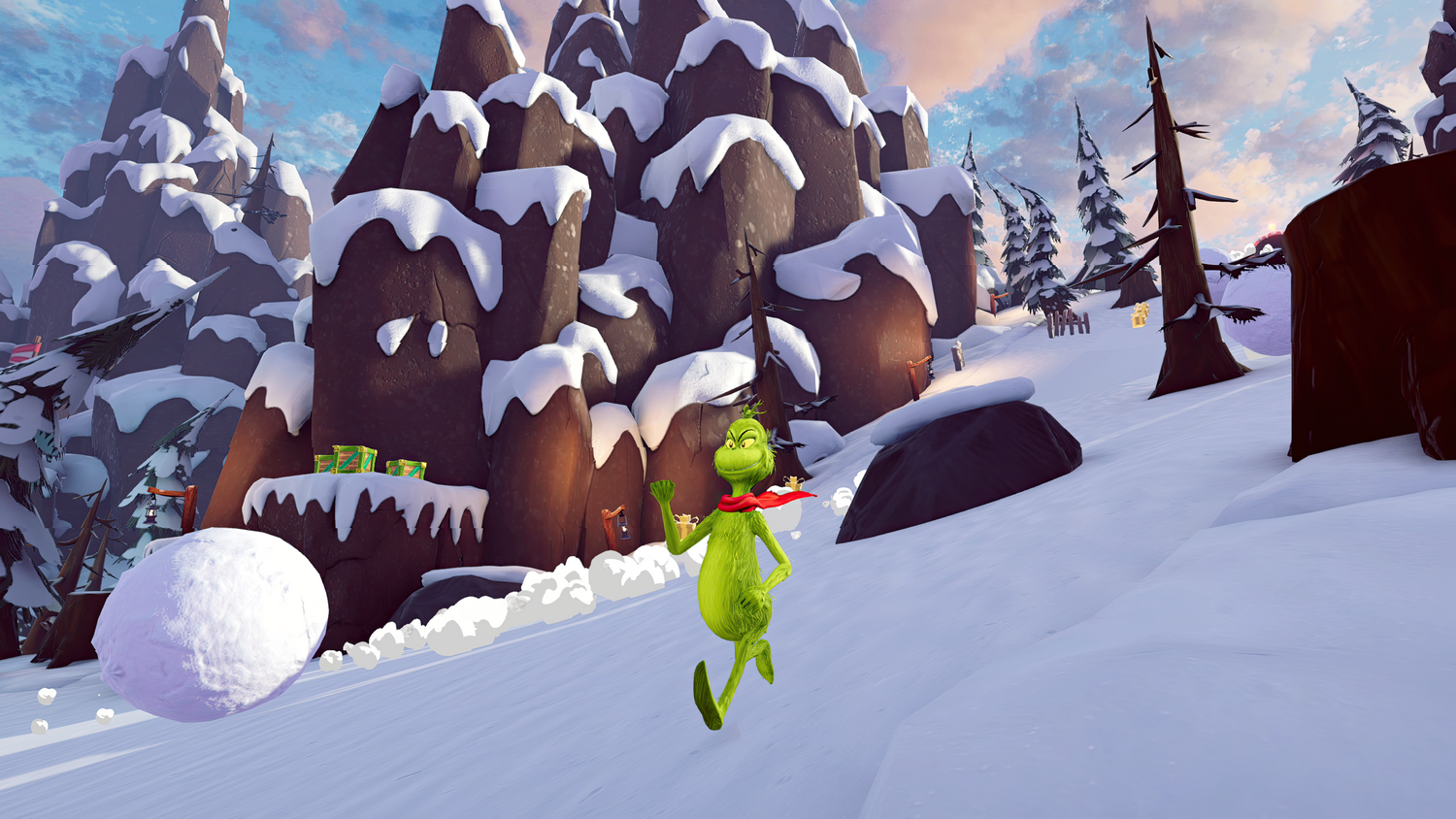 Personaje verde corriendo en un paisaje de montaña nevado junto a una bola de nieve gigante.