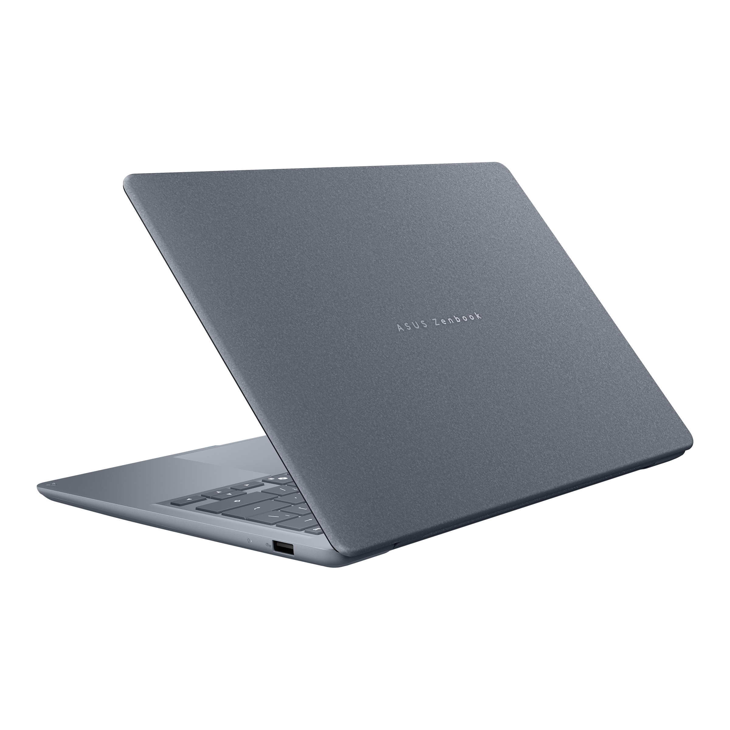 Arkadan görünen şık gri ASUS Zenbook dizüstü bilgisayar, beyaz arka planda dokulu kapağı ve klavyesiyle.