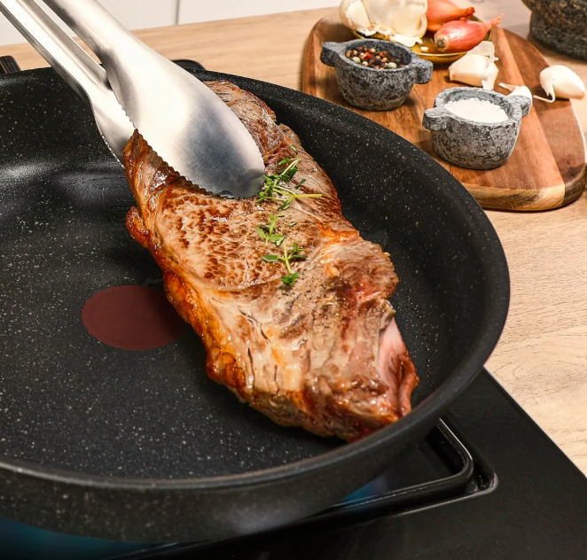 Patelnia TEFAL  G3330243 Czarny
