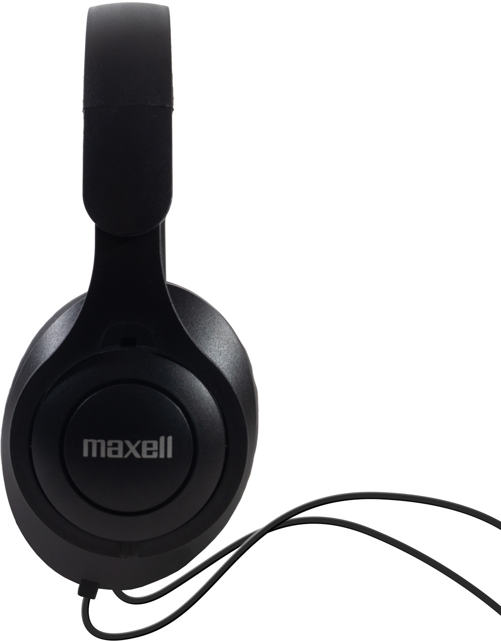 Fekete Maxell fülhallgató vezetékkel fehér alapon.